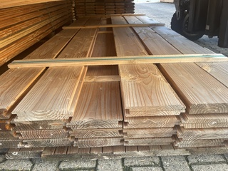 Ca. 44x Douglas wisselsponning, 18x190mm, lengte 300cm